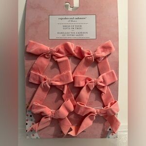 Viral Cupcakes and Cashmere Pink Velvet Bows- Set of 6- NWT